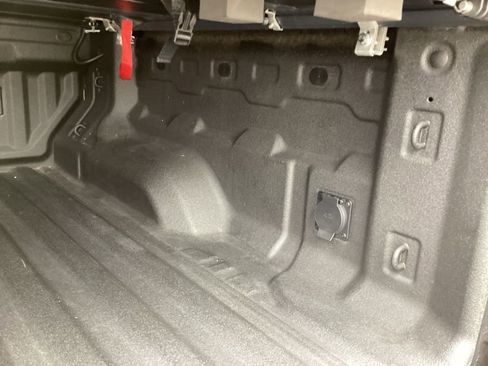 Used 2024 Chevrolet Colorado ZR2 w/ ZR2 Convenience Package III image 12