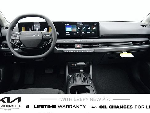 New 2026 Kia K4 FWD image 17