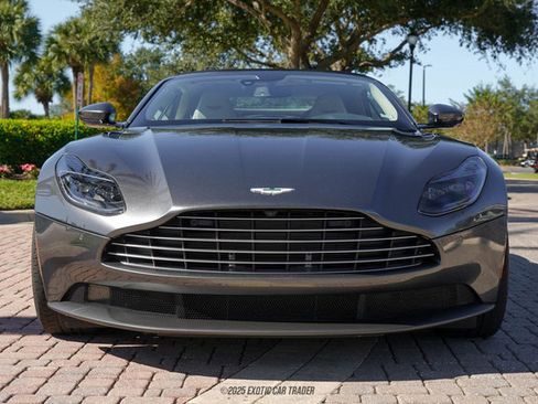 Used 2020 Aston Martin DB11 Volante image 15