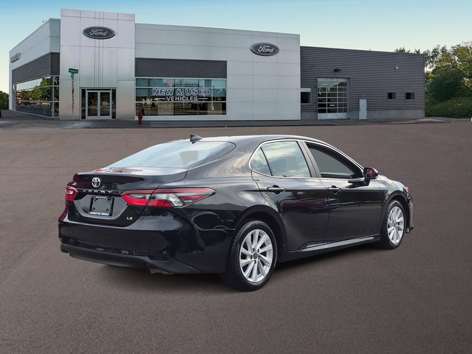 Used 2023 Toyota Camry LE FWD image 9