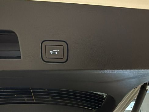 New 2026 GMC Acadia Denali w/ Super Cruise Package image 17