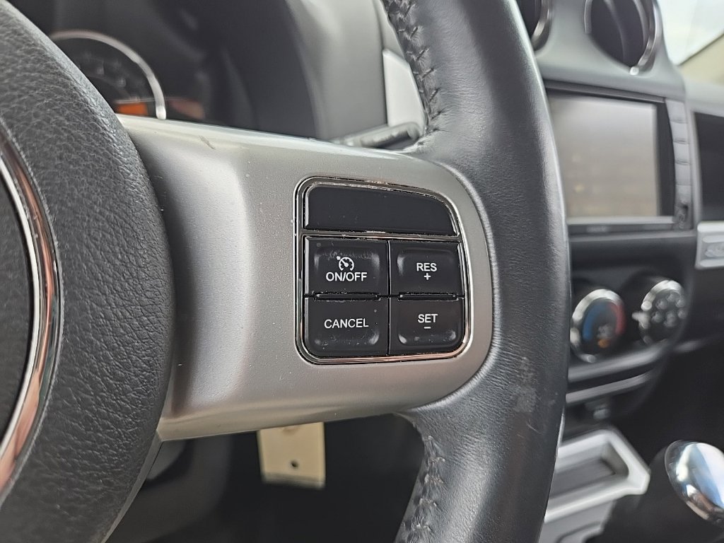 Used 2017 Jeep Compass High Altitude AWD/4WD image 14