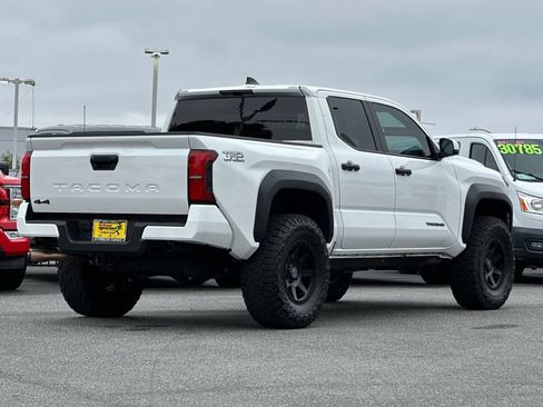 Used 2026 Toyota Tacoma TRD Off-Road AWD/4WD image 3