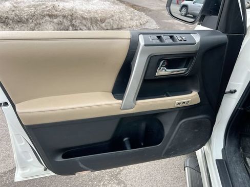 Used 2018 Toyota 4Runner Limited AWD/4WD image 22