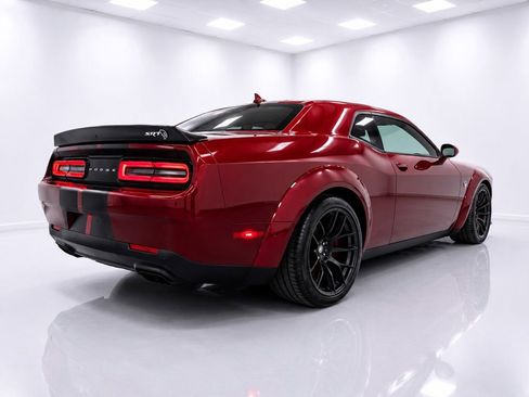 Used 2018 Dodge Challenger SRT Hellcat RWD image 6