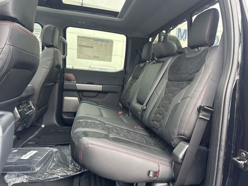New 2026 Ford F250 Lariat w/ Black Appearance Package AWD/4WD image 73