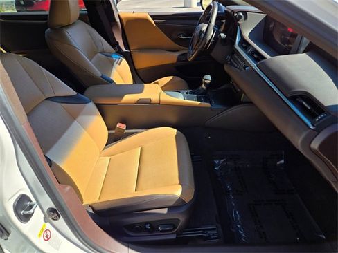 Used 2019 Lexus ES 350 Luxury w/ Premium Package image 20