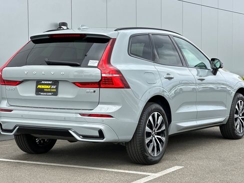 Used 2025 Volvo XC60 B5 Core w/ Protection Package Premier image 5