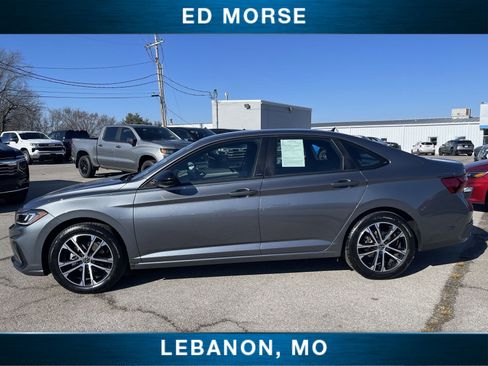 Used 2025 Volkswagen Jetta Sport image 10