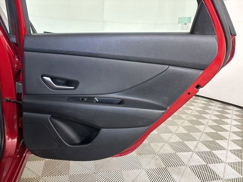 Used 2025 Hyundai Elantra SEL FWD image 23