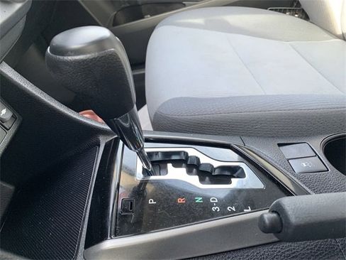 Used 2014 Toyota Corolla L image 23