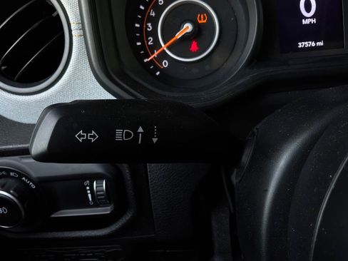 Used 2025 Jeep Wrangler Unlimited Sport AWD/4WD image 34