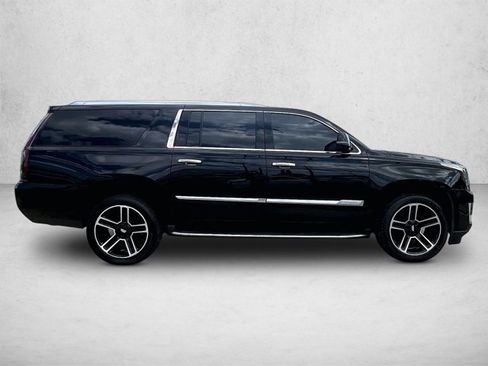 Used 2020 Cadillac Escalade ESV Luxury RWD image 5