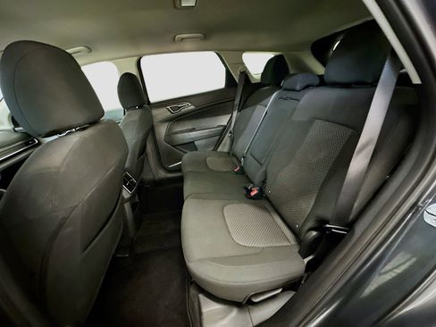 Used 2024 Kia Sportage LX image 28