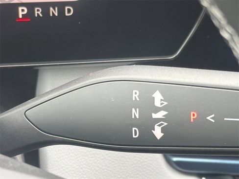 New 2026 Chevrolet Equinox EV LT image 18