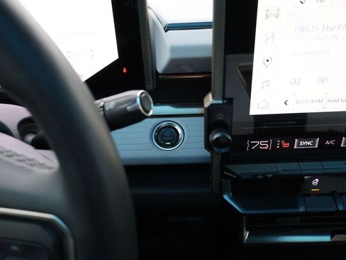 Used 2025 GMC Hummer EV 3X image 30