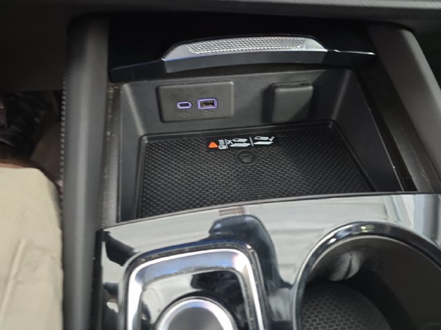 Certified 2025 Buick Envision Preferred AWD/4WD image 22