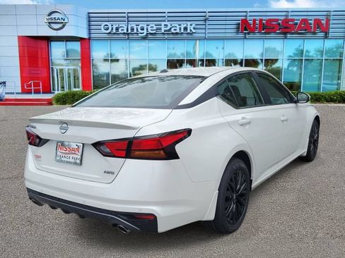 New 2026 Nissan Altima 2.5 SV w/ SV Special Edition Package AWD/4WD image 2