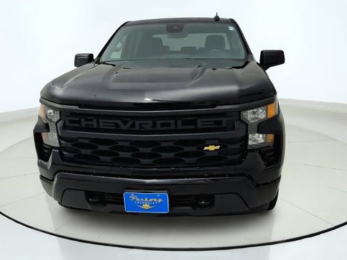 Used 2024 Chevrolet Silverado 1500 Custom RWD image 2