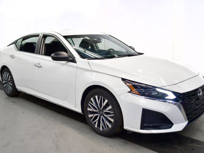 Used 2025 Nissan Altima 2.5 SV