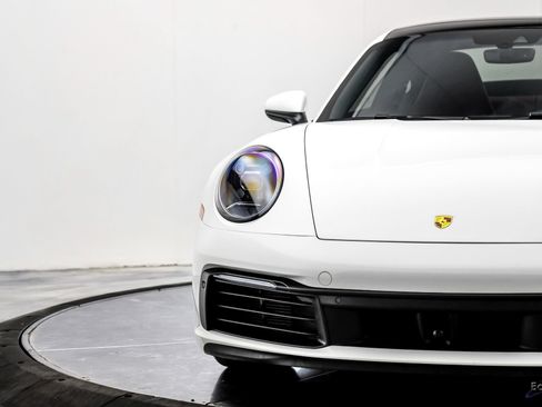 Used 2020 Porsche 911 Carrera RWD image 25