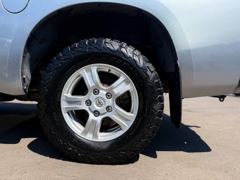 Used 2011 Toyota Tundra 4x4 Double Cab Long Bed w/ Cold Weather Pkg image 11
