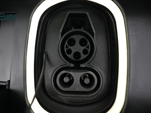 Used 2024 Cadillac Lyriq Luxury AWD/4WD image 10