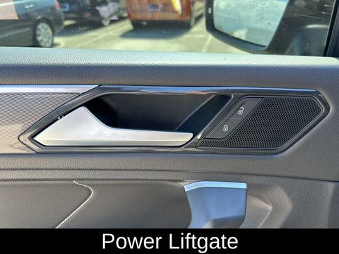 Certified 2024 Volkswagen Tiguan SE R-Line image 12