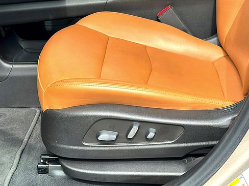 Used 2022 Cadillac XT5 Premium Luxury image 15