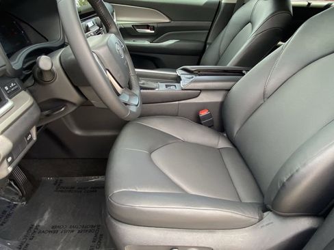 Certified 2026 Toyota Grand Highlander XLE image 23