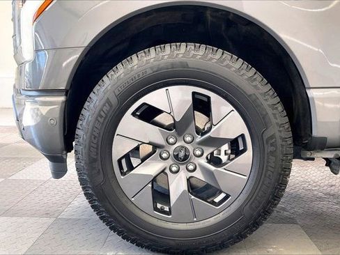 Used 2022 Ford F150 Lightning Lariat w/ Tow Technology Package AWD/4WD image 8