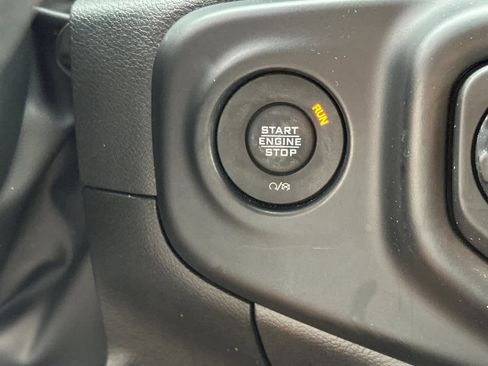 Used 2023 Jeep Wrangler Unlimited Sahara w/ Cold Weather Group AWD/4WD image 24