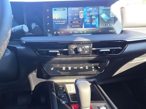 New 2026 Nissan Kicks SR w/ SR Premium Package image 10