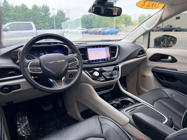 Used 2022 Chrysler Pacifica Limited w/ Uconnect Theater Family Group AWD/4WD image 20