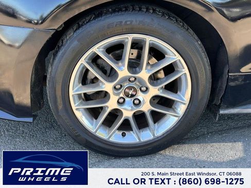 Used 2017 Ford Mustang Coupe RWD image 21