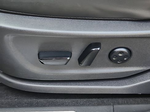 Certified 2023 Nissan Ariya AWD image 25