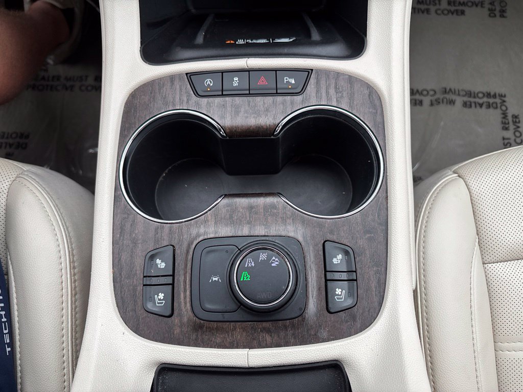 Used 2023 GMC Acadia Denali AWD/4WD image 32