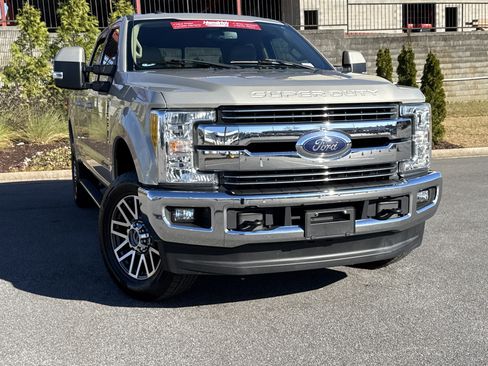 Used 2017 Ford F250 Lariat w/ FX4 Off-Road Package image 2