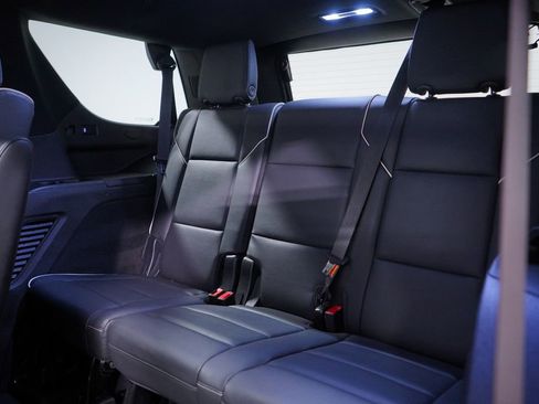 Used 2023 Cadillac Escalade Premium Luxury image 10