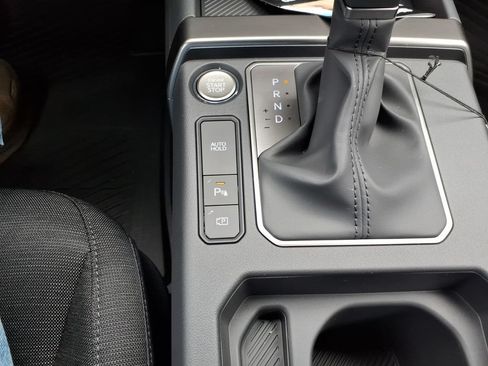 New 2027 Kia Seltos LX FWD image 16