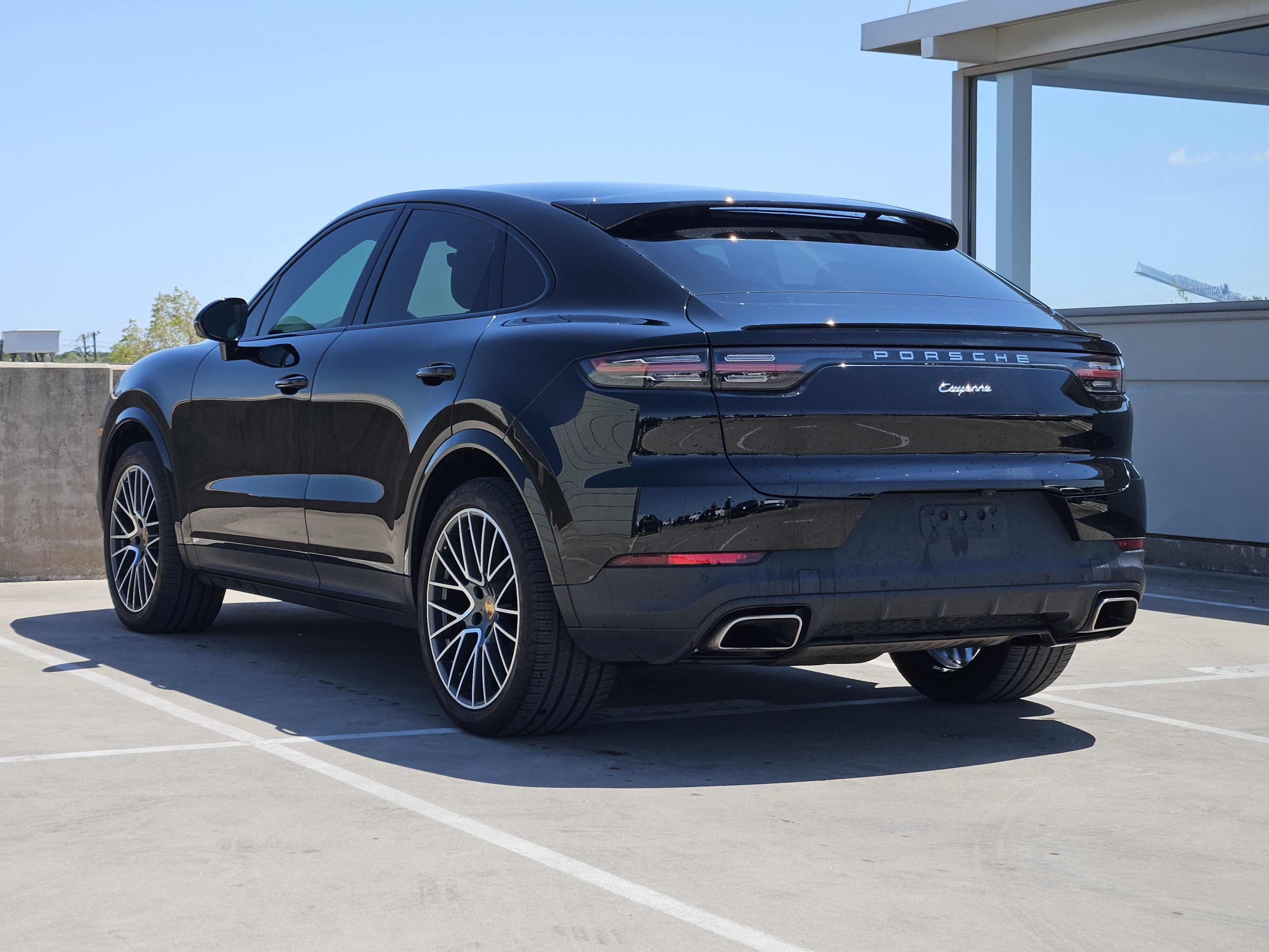 Certified 2023 Porsche Cayenne Coupe AWD/4WD image 3