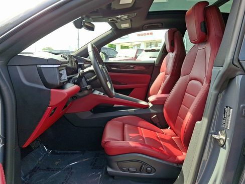 Used 2025 Porsche Macan 4 Electric w/ Premium Package AWD/4WD image 14
