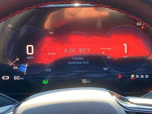 New 2025 Chevrolet Equinox EV RS w/ Convenience Package II FWD image 10