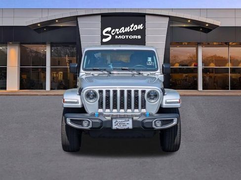 Used 2023 Jeep Wrangler Unlimited Sahara w/ Cold Weather Group AWD/4WD image 8