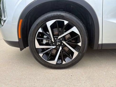 Used 2024 Mitsubishi Outlander SE AWD/4WD image 9