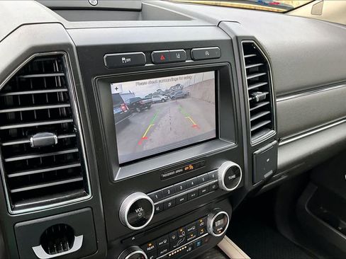 Used 2018 Ford Expedition Limited w/ Equipment Group 301A RWD image 29