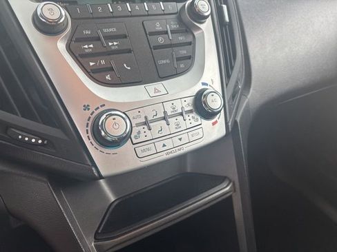 Used 2017 Chevrolet Equinox LT w/ Convenience Package image 22