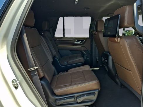 Used 2024 Chevrolet Tahoe High Country w/ Advanced Technology Package AWD/4WD image 18