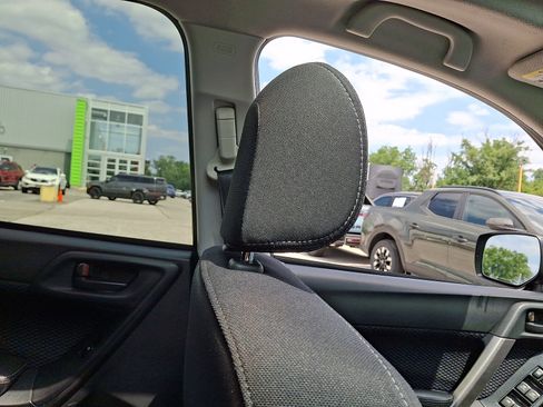 Used 2018 Subaru Forester 2.5i Premium AWD/4WD image 13