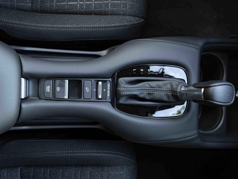 Used 2026 Honda HR-V LX image 27